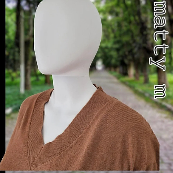 Matty M | V-Neck Sweater with Side Slits | Ribbed Hems | Camel | NWT - Picture 2 of 8
